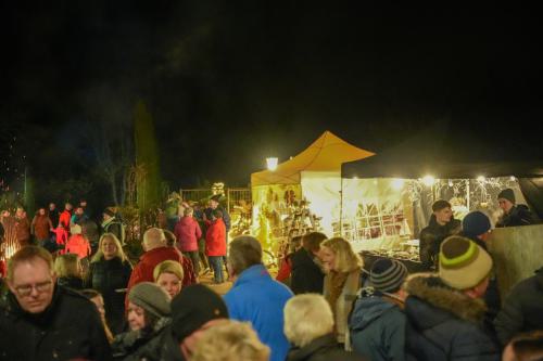 Weihnachtsmarkt Huegel 2023-8